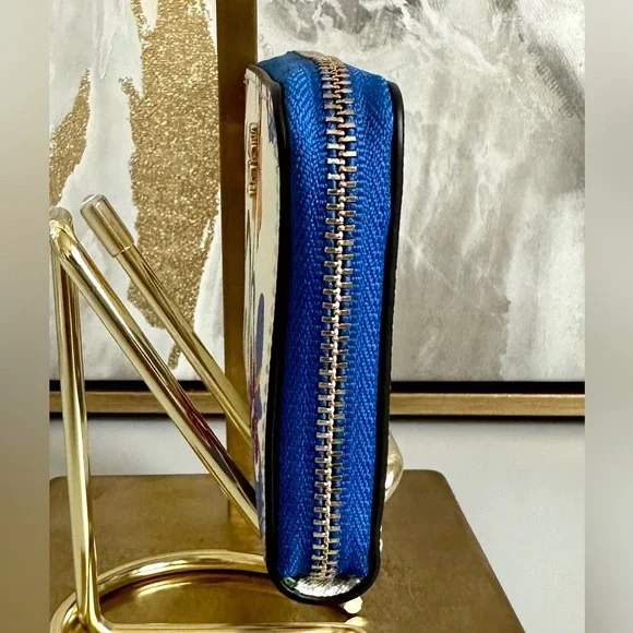 Like New Tory Burch EMERSON ZIP COIN CASE-PAINTED IRIS - Picture 8 of 8